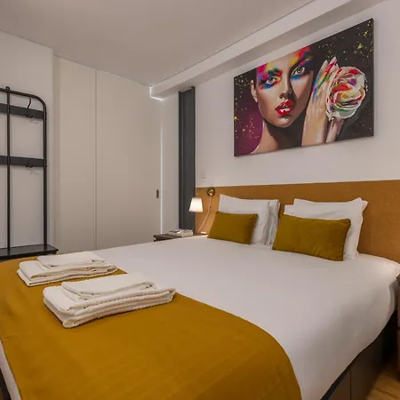 דירה Terrace Bliss With Ac Downtown *