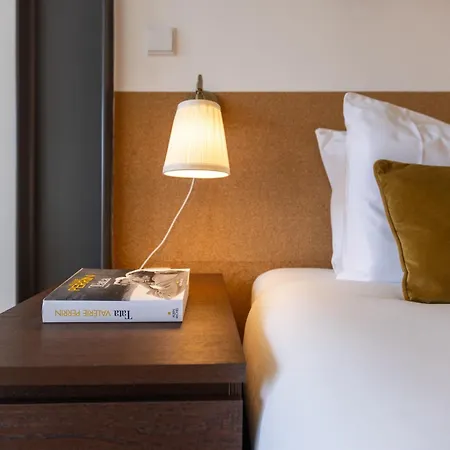 New!central W/ Sunny Terrace - 9 Min Walk Trindade Апартаменты