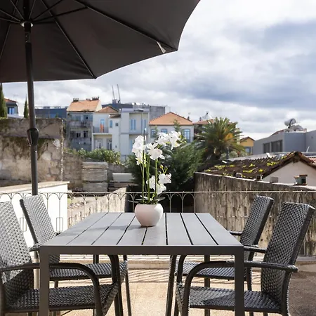 New!central W/ Sunny Terrace - 9 Min Walk Trindade Апартаменты *