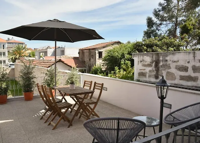 Terrace Bliss With Ac Downtown