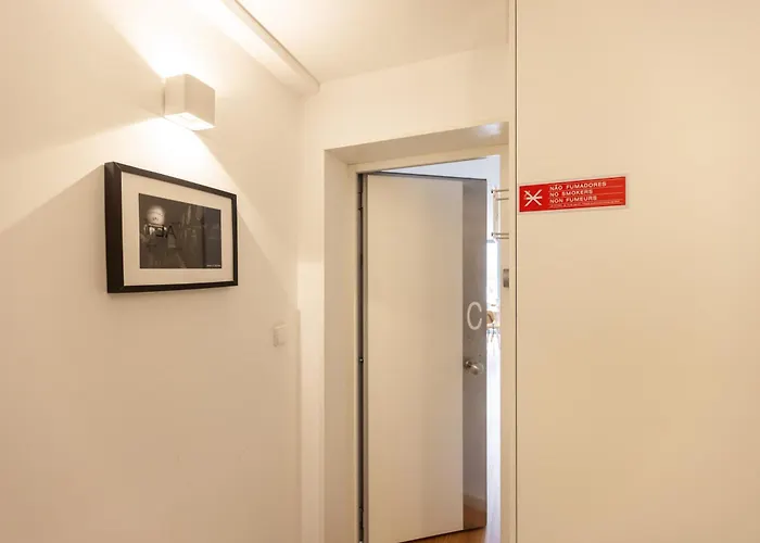 Terrace Bliss With Ac Downtown Porto