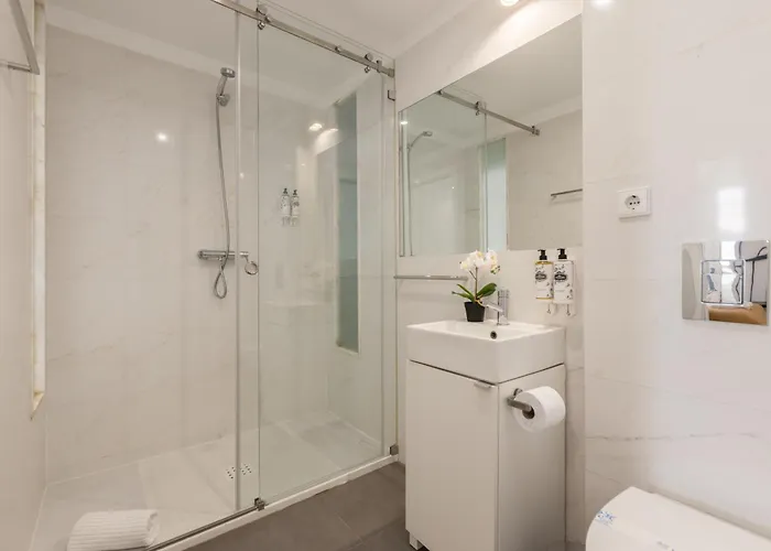 Terrace Bliss With Ac Downtown Lejlighed *