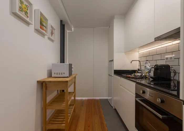 Terrace Bliss With Ac Downtown Porto