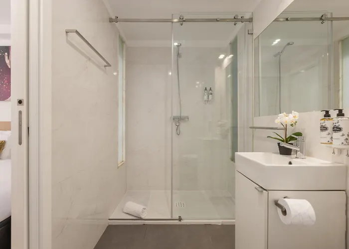 شقة Terrace Bliss With Ac Downtown *