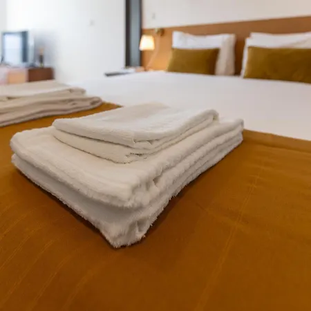 Terrace Bliss With Ac Downtown *