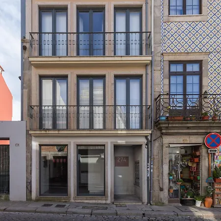 Terrace Bliss With Ac Downtown